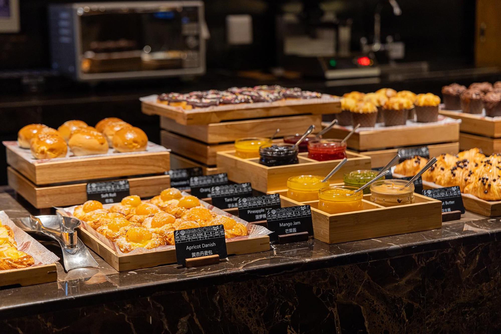 Hotel Intercontinental Beichen By Ihg L Walking Distance To Bird's Nest & Water Cube & Metro Station L Interconnected With China National Convention Center L Award-winning Club Lounge With Mixologist L Direct Metro Line To Wangfujing Beijing
